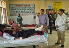 जिला अस्पताल का निरीक्षण,तीमारदारों को दवा बाहर से न लिखी जाय,अनाधिकृत लोगों का प्रवेश बंद हो । जिलाधिकारी