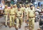 पुलिस अधीक्षक ने शहर में किया फ्लैग मार्च,राहगीरों से की सुरक्षा को लेकर बात