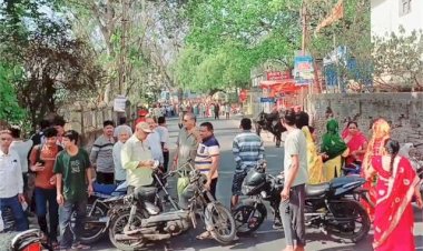 एसडीएम ने महिलाओं को धमकाया - एफआईआर करा देंगे: महिलाएं बोलीं- ले चलो वहां पानी तो मिलेगा