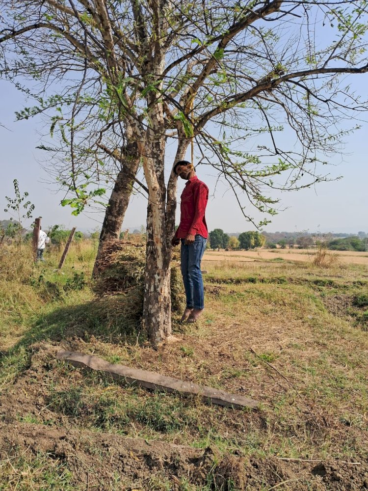 युवक ने लगाई फांसी, कारण अज्ञात
