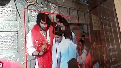 देवास में विधायक पुत्र की दबंगई! VIP होने का रौब दिखाकर मंदिर में आधी रात को जबरन प्रवेश, पुजारियों से गाली-गलौज