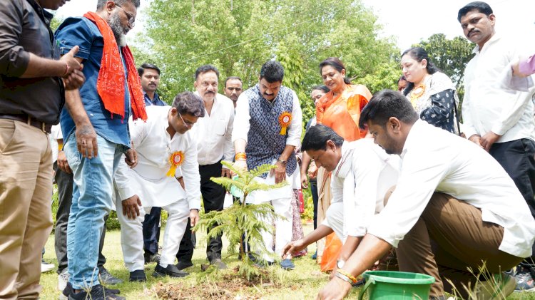 बेटियां वरदान होती है अभिशाप नहीं, बेटियों को आगे बढ़ाएं : गोविंद सिंह राजपूत,  लाडली लक्ष्मी उत्सव कार्यक्रम में शामिल हुए खाद्य मंत्री
