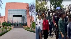 हॉस्टल के बाथरूम में नहाती हुई सीनियर छात्राओं का वीडियो रिकॉर्ड कर लेती थी जूनियर, मोबाइल फोन में मिला आपत्तिजनक कंटेंट