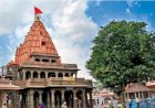 तेज हवा में गिरा महाकाल मंदिर का स्वर्ण ध्वज, पुजारियों ने जताई चिंता, क्या यह अनिष्ट का संकेत?