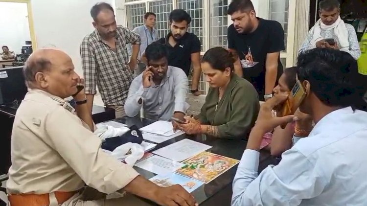 एमपी में धर्मांतरण का सनसनीखेज मामला, देवास में लालच देकर धर्मांतरण की कोशिश: पुलिस ने चार युवक-युवतियों को धर दबोचा