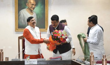 मुख्यमंत्री की विदेश यात्रा से लौटने पर खाद्य मंत्री ने दी शुभकामनाएं,     मील का पत्थर बनेगा प्रयास, 11 हजार करोड़ के निवेश से बदल जाएगी मप्र की सूरत: गोविंद सिंह राजपूत