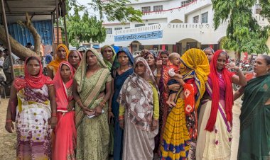 तहसीलदार का चौंकाने वाला बयान – “फ़रियादी को संतुष्ट नहीं कर पाऊंगा”, शिकायत पर मचा बवाल