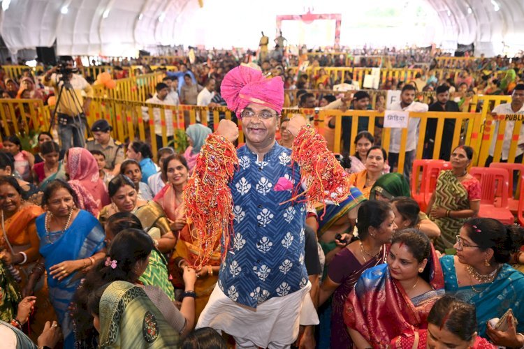 लव जिहाद और नशे के खिलाफ लड़ाई को समर्पित विश्व का सबसे बड़ा 'नरेला रक्षाबंधन महोत्सव',  नरेला रक्षाबंधन महोत्सव: पहले दिन मंत्री  सारंग को 24 हज़ार 211 बहनों ने बांधी राखी