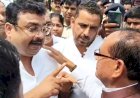 शिवराज सिंह चौहान का काफिला रोका, कांग्रेस ने दिखाए काले झंडे : खाद संकट पर गरमाई सियासत,शिवराज का किसान संवाद कार्यक्रम रद्द