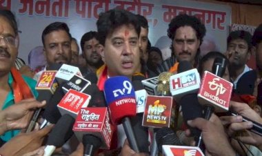 ज्योतिरादित्य सिंधिया कांग्रेस पर जमकर भड़के बोले 'राजनीति हो या जीवन, कांग्रेस हो चुकी है चरित्रहीन
