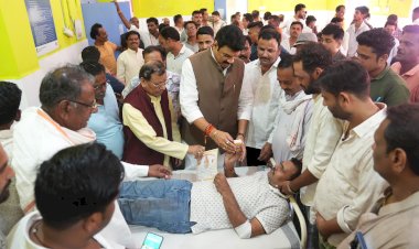 रक्तदान और कन्यादान संसार का सर्वोपरि दान : गोविंद सिंह राजपूत,सुरखी में सेवा पखवाड़ा के तहत हुआ रक्तदान शिविर का आयोजन मे खाद्य मंत्री हुए शामिल