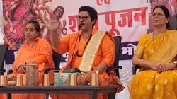 सांसद साध्वी प्रज्ञा ठाकुर का एक और बयान चर्चा में, मंदिर के पास प्रसाद बेचते विधर्मी मिले तो उसे पहले खूब ठोको