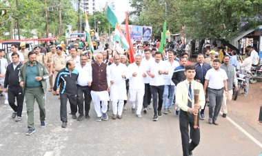 लौह पुरुष सरदार पटेल की 150वीं जयंती पर ‘रन फॉर यूनिटी’ का भव्य आयोजन,   एकता और अखंडता के संदेश के साथ सड़कों पर दौड़े जनप्रतिनिधि, अधिकारी और नागरिक