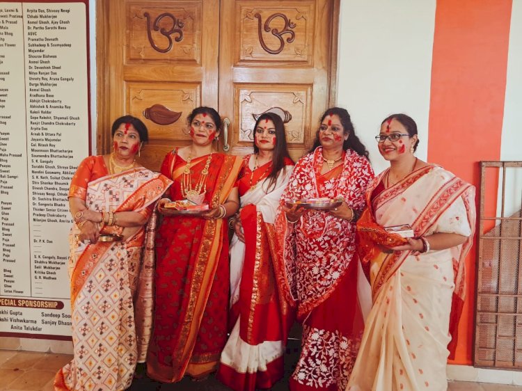 जयकारों और सिंदूर की लालिमा में गूंजी विजयादशमी की आस्था ,  लदक्षिणेश्वर काली मंदिर में उमड़ा उत्साह, सिंदूर खेला के साथ मां दुर्गा को भावभीनी विदाई