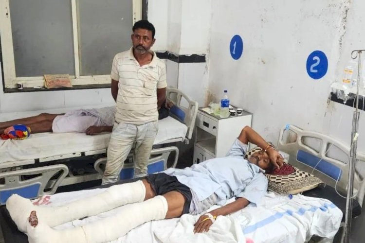मंत्री के काफिले ने उड़ाया गरीब का ई रिक्शा, बुजुर्ग के दोनों पैर कटे , 6 अन्य घायल, मंत्री बोले- ‘मुझे मत फंसाओ