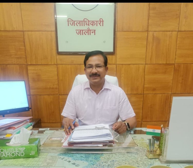 मेंथा की फसल से हो रहे जल दोहन को कम करने के लिए मूंग की फसल को दिया जा रहा बढ़ावा,किसानों की आमदनी में नहीं होगी कमी। जिलाधिकारी