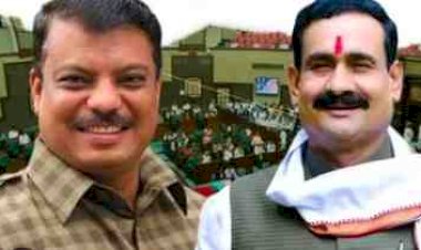 नरोत्तम मिश्रा के आंसुओं पर सियासत तेज, उमंग सिंघार का तंज— "नरोत्तम रो रहे थे, मोहन यादव हंस रहे थे"-दतिया उपचुनाव में नामांकन के बाद बयानबाजी का दौर तेज, कांग्रेस ने बीजेपी की अंदरूनी राजनीति पर साधा निशाना
