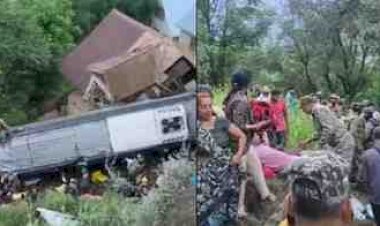 मंदसौर के श्रद्धालुओं से भरी बस कश्मीर में 50 फीट गहरी खाई में गिरी, अमरनाथ यात्रा से लौटते समय बड़ा हादसा; 39 घायल, 7 की हालत गंभीर