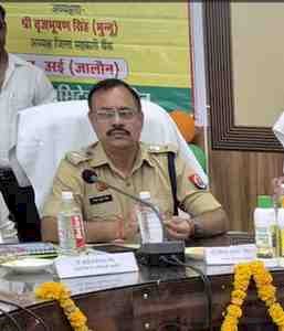 जालौन पुलिस में बड़ा प्रशासनिक फेरबदल: अभिलाष मिश्र बने आटा के थानाध्यक्ष, विनोद कुमार मिश्र को मिली माधौगढ़ थाने की कमान
