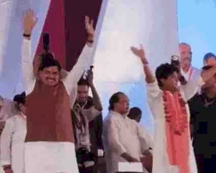 CM मोहन यादव ने किया ₹2,500 करोड़ के डिफेंस प्लांट का शिलान्यास: सिंधिया बोले- शिवपुरी में बने हथियार दुश्मन का सीना चीरेंगे; जीत अडाणी ने कहा- 1.20 लाख नौकरियां देंगे