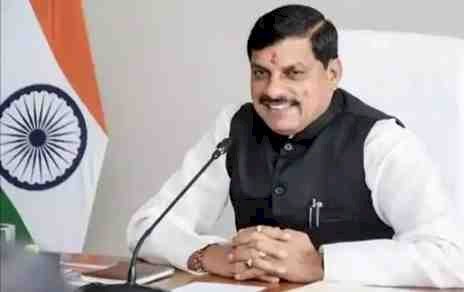 मुख्यमंत्री मोहन यादव की बड़ी घोषणा: 100% रिजल्ट देने वाले सरकारी स्कूलों को मिलेगा ₹5 लाख का इनाम, प्राचार्यों को भी मिलेगा विशेष सम्मान