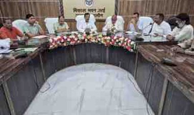 जालौन में बंदरों के आतंक पर बड़ा प्लान, 50 कपि वन वाटिकाओं में मिलेगा प्राकृतिक ठिकाना