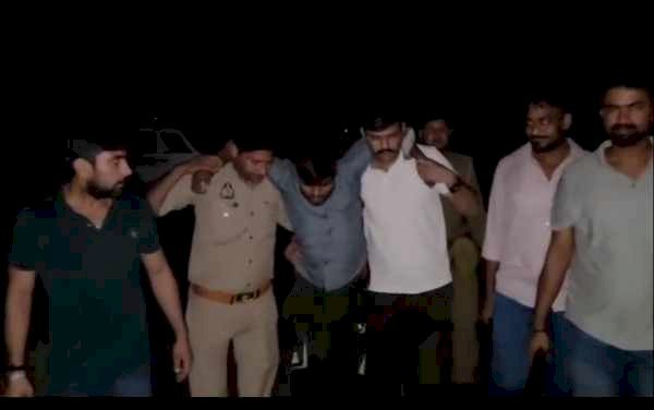 रिटायर्ड रेलकर्मी के घर लूट करने वाले बदमाशों से पुलिस की मुठभेड़, एक गिरफ्तार; दो बदमाशों ने किया आत्मसमर्पण