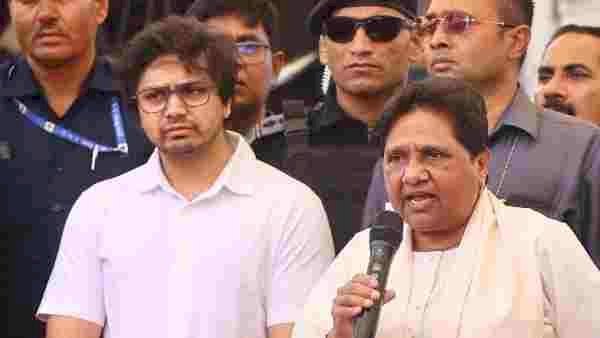 मायावती ने आकाश आनंद को बसपा से निकाला, ईशान आनंद की सियासी एंट्री; बोलीं- अब पूरी तरह स्वतंत्र हैं, छोटे भतीजे का एक्स अकाउंट किया सार्वजनिक