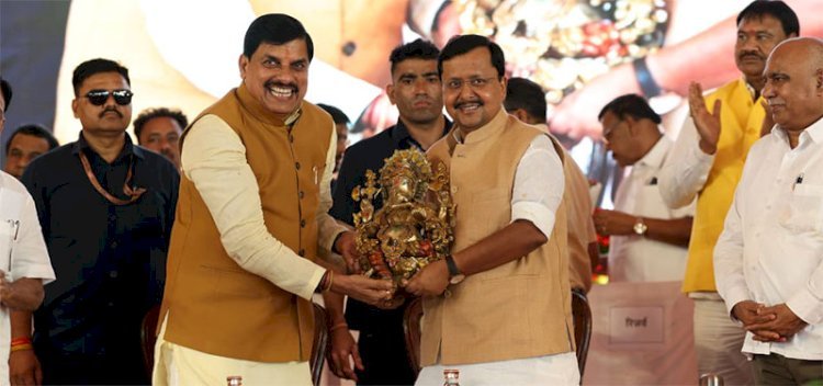 नितिन नवीन का कांग्रेस पर बड़ा हमला: बोले- देश आगे बढ़ रहा तो विपक्ष को हो रही बेचैनी, इंदौर से 50 लाख ग्रामीण संपत्तियों की मुफ्त रजिस्ट्री का आगाज