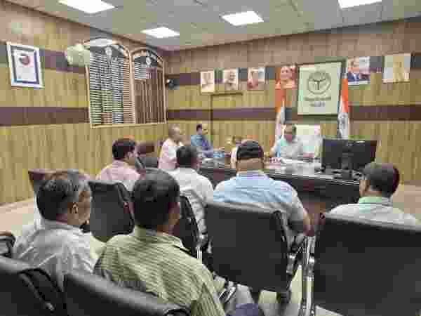 जिला स्तरीय एमसीएमसी का गठन, जिला निर्वाचन अधिकारी ने निष्पक्ष एवं पारदर्शी मीडिया मॉनिटरिंग के दिए निर्देश