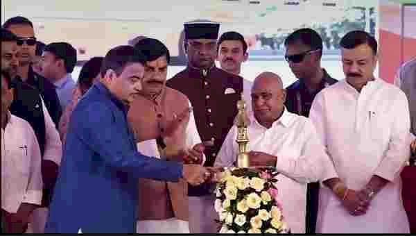 MP में 21 साल बाद फिर लौटी सरकारी बस सेवा, 351 बसों से शुरुआत; गडकरी-मोहन यादव ने किया शुभारंभ
