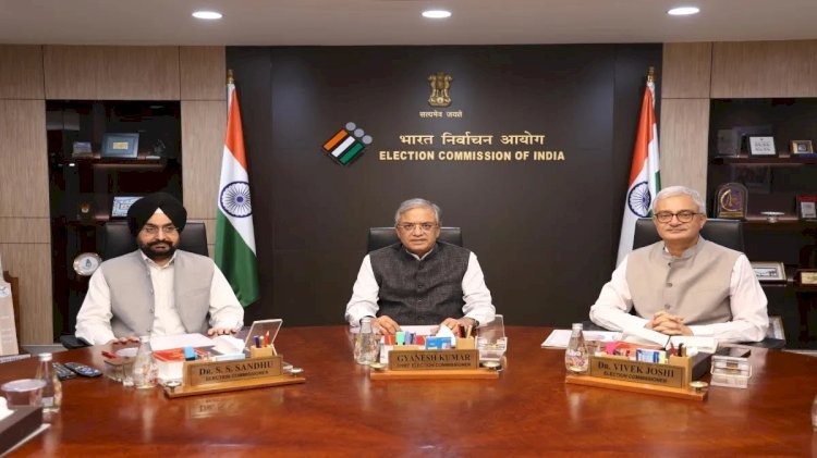 चुनाव आयोग का बड़ा बदलाव: वोटर रजिस्ट्रेशन के फॉर्म-6 से हटा अतिरिक्त घोषणा पत्र, SIR वाले राज्यों में ही रहेगा प्रावधान