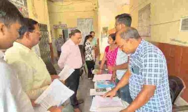 डीएम की अपील हर मतदाता सूची में जांचे अपना नाम, नाम नहीं मिलने पर भरें फॉर्म-6; सभी बूथों पर बीएलओ तैनात